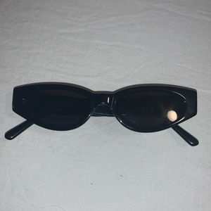 Lu Goldie Small Cateye Sunglasses Black